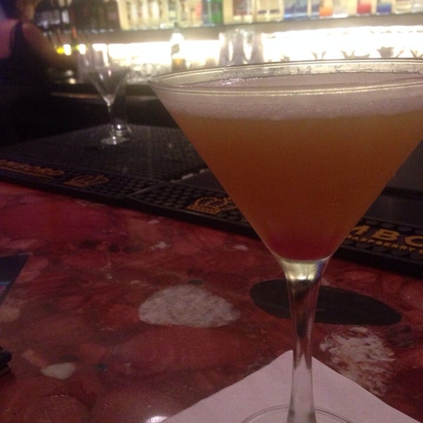 8/10/2014にJessica S.がSydney&#39;s Martini and Wine Barで撮った写真