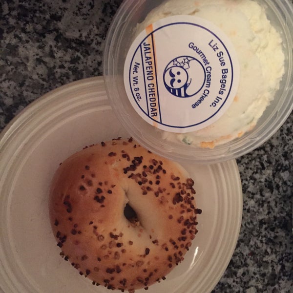 LizSue Bagels Bagel Shop in Newfield Westover Turn of River