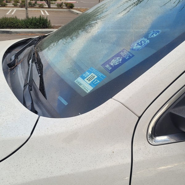 Genie Car Wash Carmel Mountain San Diego'da Araba Yıkama ve Detay