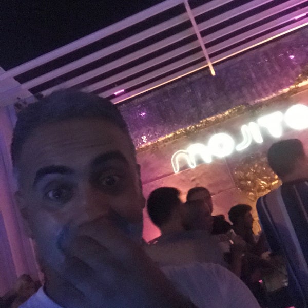 Foto scattata a Mojito Lounge &amp; Club da T&amp;T il 9/1/2018