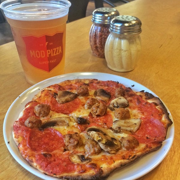 6/14/2015にAustinPixelsがMod Pizzaで撮った写真