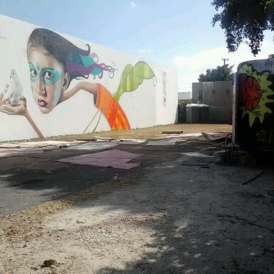 Foto tirada no(a) The Yard @artists4Israel (Permanently Closed) por Grant S. em 12/31/2012