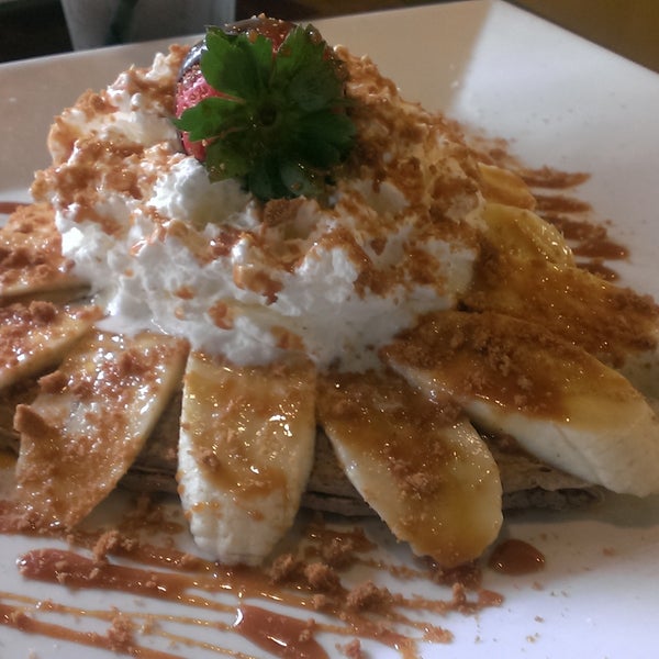 Gluten free options! Cookie butter crepe is where it's at.