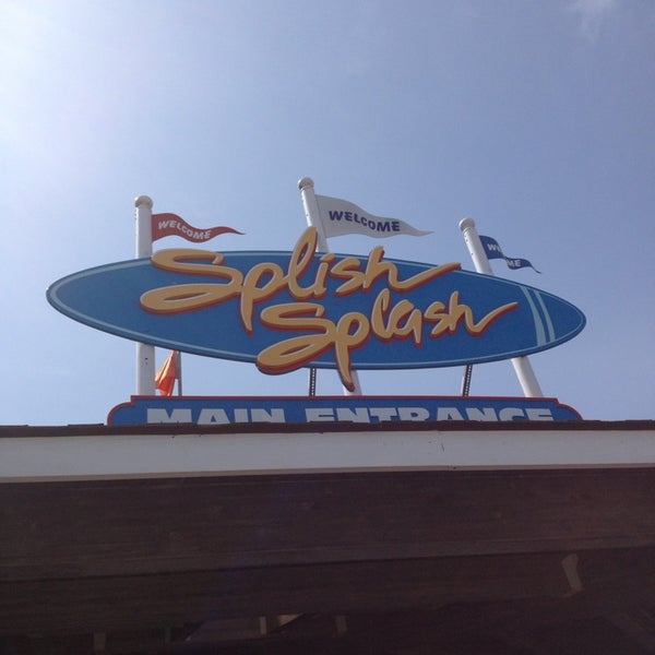 รูปภาพถ่ายที่ Splish Splash โดย Cheila C. เมื่อ 6/22/2013