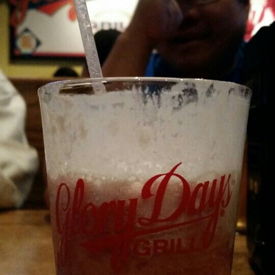 Photo taken at Glory Days Grill by Carilu T. on 5/20/2015