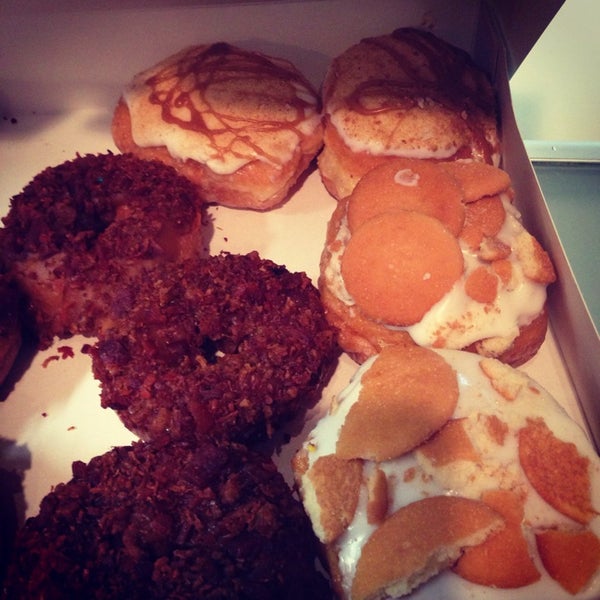 รูปภาพถ่ายที่ Julie Darling Donuts โดย Heather W. เมื่อ 8/17/2013