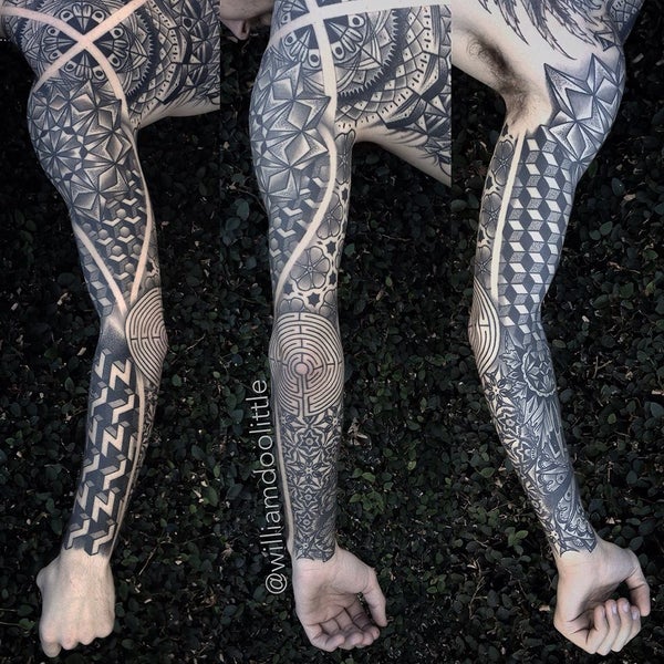 รูปภาพถ่ายที่ Studio City Tattoo &amp; Los Angeles Body Piercing โดย Studio City Tattoo &amp; Los Angeles Body Piercing เมื่อ 2/14/2015