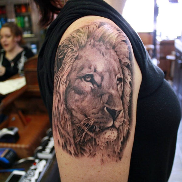Das Foto wurde bei Studio City Tattoo &amp; Los Angeles Body Piercing von Studio City Tattoo &amp; Los Angeles Body Piercing am 2/14/2015 aufgenommen