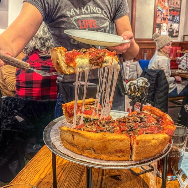 Photo taken at Giordano&#39;s by ASIM🦅 on 12/29/2021