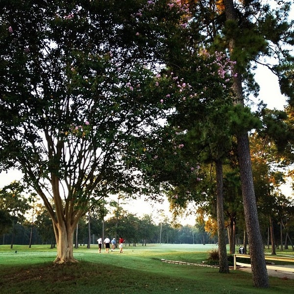 Снимок сделан в Cypresswood Golf Club пользователем Dennis C. 9/2/2013