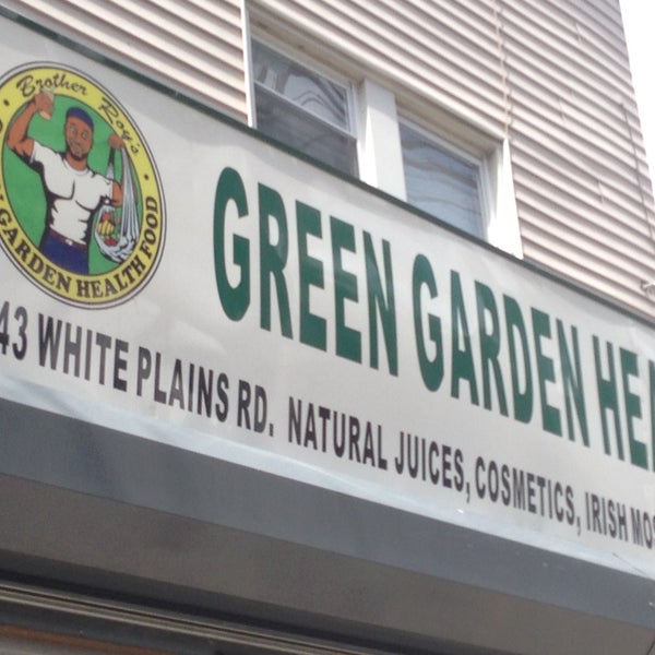 Foto tirada no(a) Green Garden Health Food Store por John M. em 4/19/2013