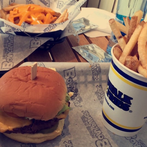 Photos At Boardwalk Burgers Fries بوردووك برجرز آند فرايز Now Closed المعذر الشمالي الرياض منطقة الرياض Photos At Boardwalk Burgers Fries بوردووك برجرز آند فرايز Now Closed المعذر الشمالي الرياض منطقة الرياض