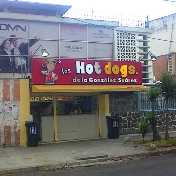 Los Hot Dogs de la Gonzalez Suárez 10 tips de 243 visitantes