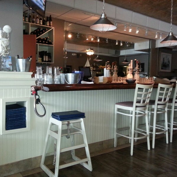 9/12/2013 tarihinde George A.ziyaretçi tarafından J &amp; J Seafood Bar'de çekilen fotoğraf