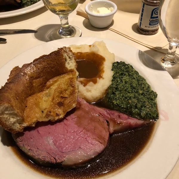 Photo taken at Lawry&#39;s The Prime Rib by Kenro O. on 7/18/2019