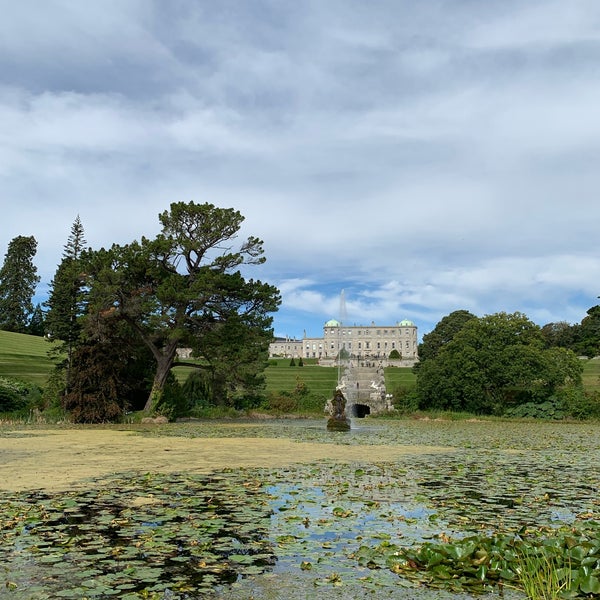 Photo taken at Powerscourt House and Gardens by Tiril F. on 9/14/2019