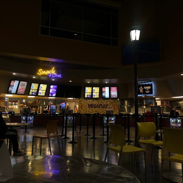 Megaplex at Valley Fair Mall 18 tips from 1013 visitors