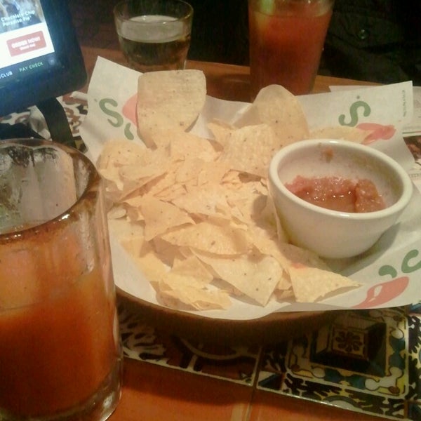 Photo taken at Chili&#39;s Grill &amp; Bar by Alissa M. on 5/6/2013