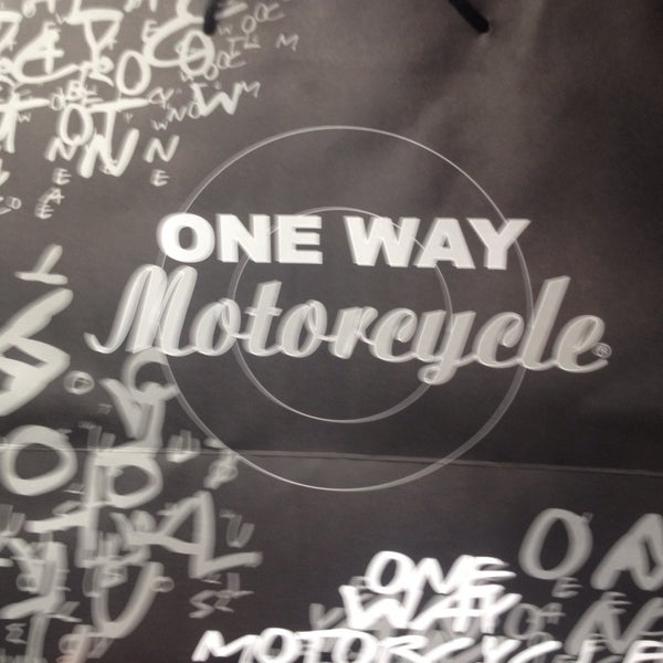 Photo prise au One Way Motorcycle par Fabián D. le3/22/2014