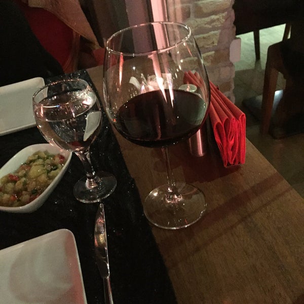 2/26/2016에 Ebru님이 Cosy Wine &amp; Dine에서 찍은 사진