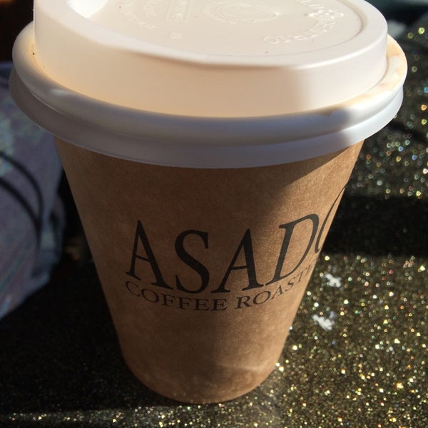 Das Foto wurde bei Asado Coffee Co von Ralitza T. am 9/23/2014 aufgenommen