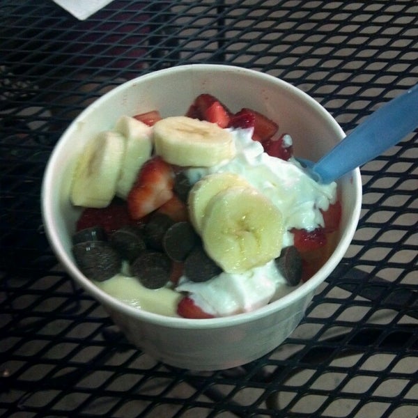 Photo taken at Aloha Yogurt by Angie G. on 5/25/2013