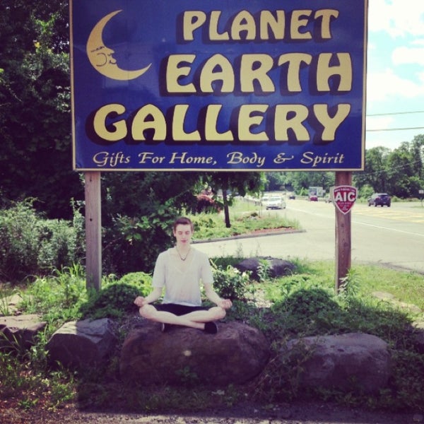 Earth Gallery