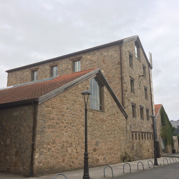 Photo taken at A Fábrica Santa Cristina by Javier R. on 7/8/2017