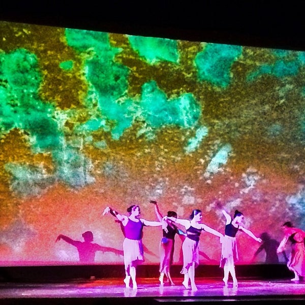 Foto scattata a The Palace Theatre da Kathryn C. il 6/14/2014