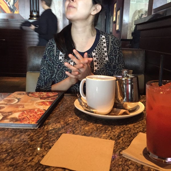 Photo taken at BJ&#39;s Restaurant &amp; Brewhouse by Danielle U. on 9/3/2016