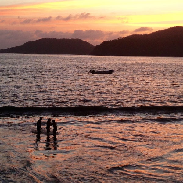 Photo taken at Viceroy Zihuatanejo by Larry K. on 4/14/2013