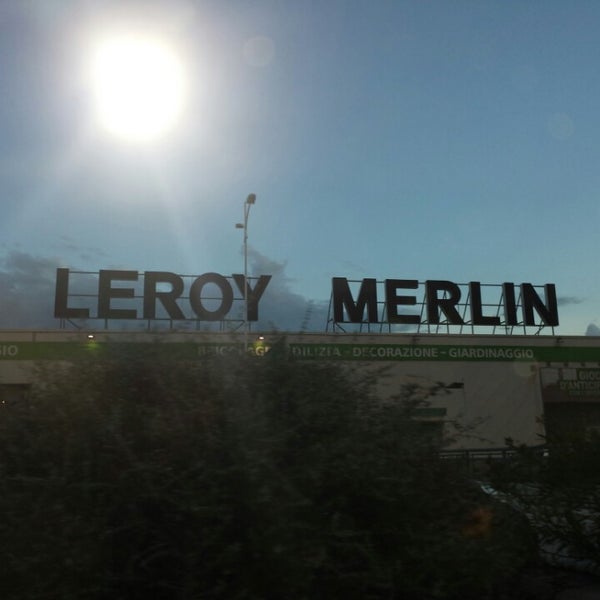 Photo taken at Leroy Merlin by Дашуня З. on 10/8/2013