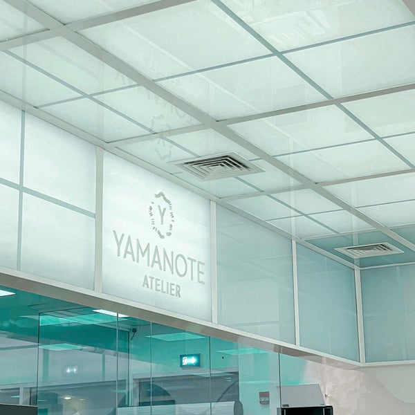 รูปภาพถ่ายที่ Yamanote Atelier โดย Mazen เมื่อ 7/2/2023