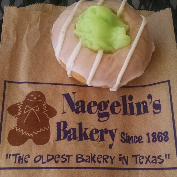 Das Foto wurde bei Naegelin&#39;s Bakery von Doug am 11/10/2014 aufgenommen