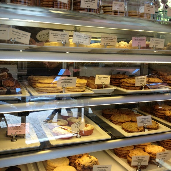 รูปภาพถ่ายที่ Teacake Bake Shop โดย Shani A. เมื่อ 9/27/2013