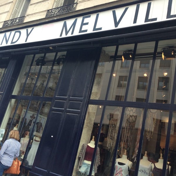Brandy Melville Boutique de vêtements pour femmes à Paris