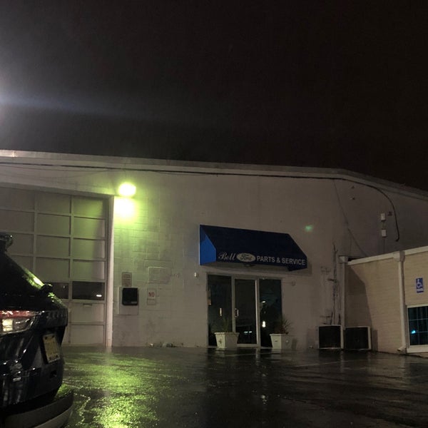 Bell Ford Car Dealership