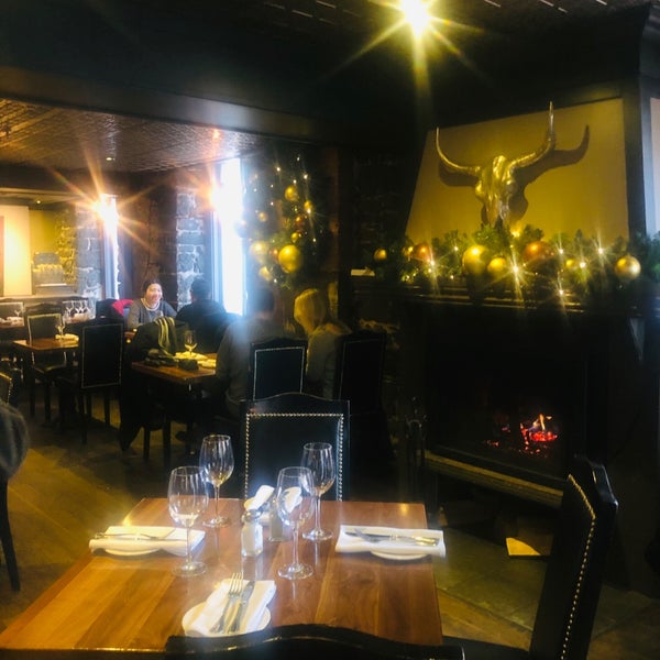 11/24/2018 tarihinde Nan V.ziyaretçi tarafından Vieux-Port Steakhouse'de çekilen fotoğraf