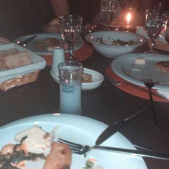 Foto tirada no(a) Vira Balık Restaurant por Volkan O. em 5/24/2013