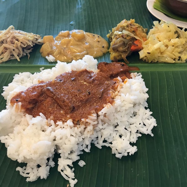 Foto tirada no(a) Curry Leaf Restaurant por Sang Pencinta Ratu em 2/3/2018
