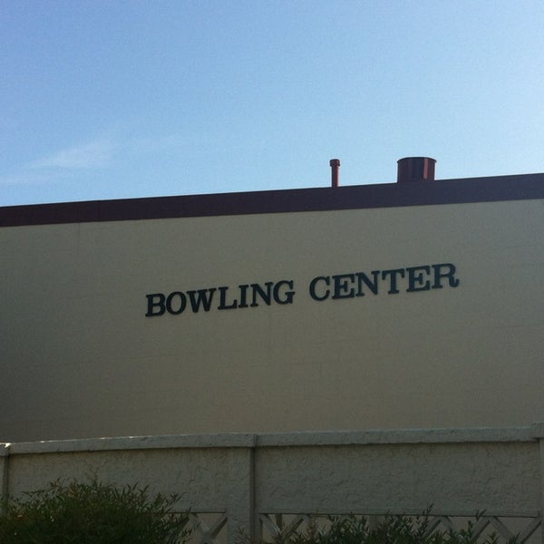 7/13/2013にMichael D N.がJBSA Randolph Bowling Ctrで撮った写真