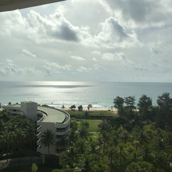 10/23/2017 tarihinde Cynthia S.ziyaretçi tarafından Panorama Lounge @ Hilton Phuket'de çekilen fotoğraf