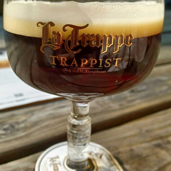 Снимок сделан в Bierbrouwerij de Koningshoeven - La Trappe Trappist пользователем Jos V. 10/10/2021