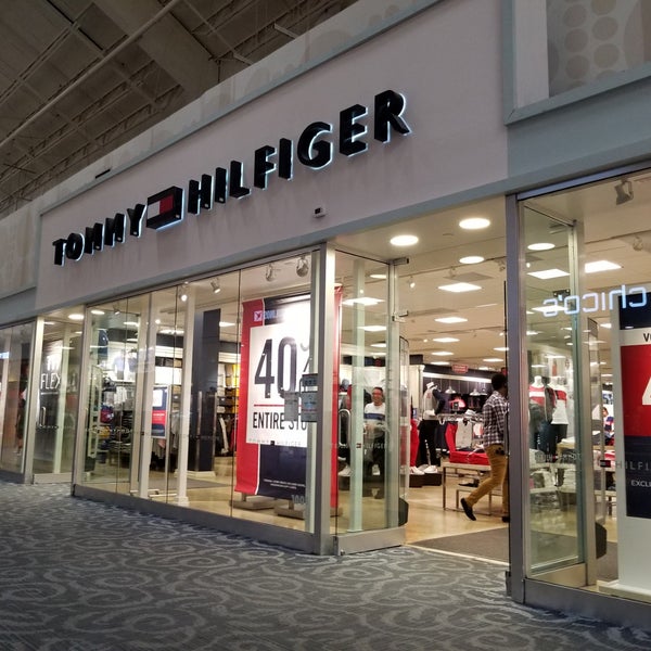 Tommy Hilfiger Outlet Store