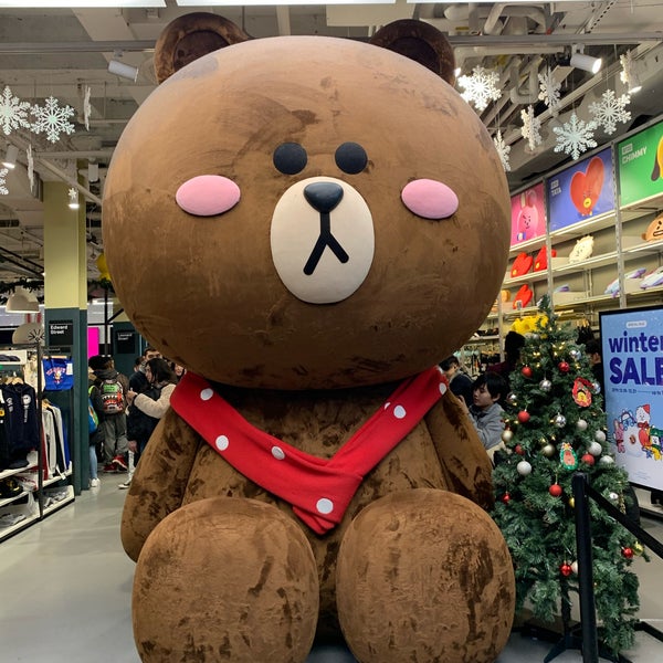 Photo taken at LINE Friends Store by Yixi L. on 12/27/2019