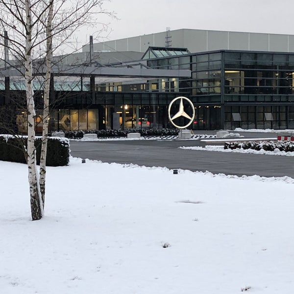Photo taken at Mercedes-Benz Kundencenter by Ray G. on 2/19/2018