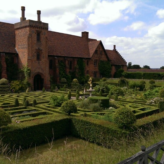 Photo taken at Hatfield House by Robin H. on 6/29/2013