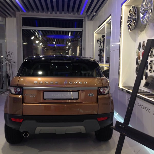Photo taken at Jaguar Land Rover Boutique by Veronveron on 11/20/2014