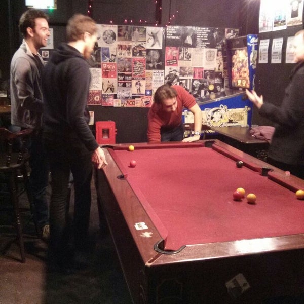 3/15/2013 tarihinde Frances B.ziyaretçi tarafından 12 Bar Club'de çekilen fotoğraf