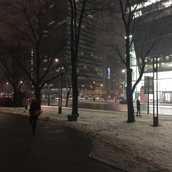 รูปภาพถ่ายที่ The Westin Warsaw โดย Janberk B. เมื่อ 1/20/2017